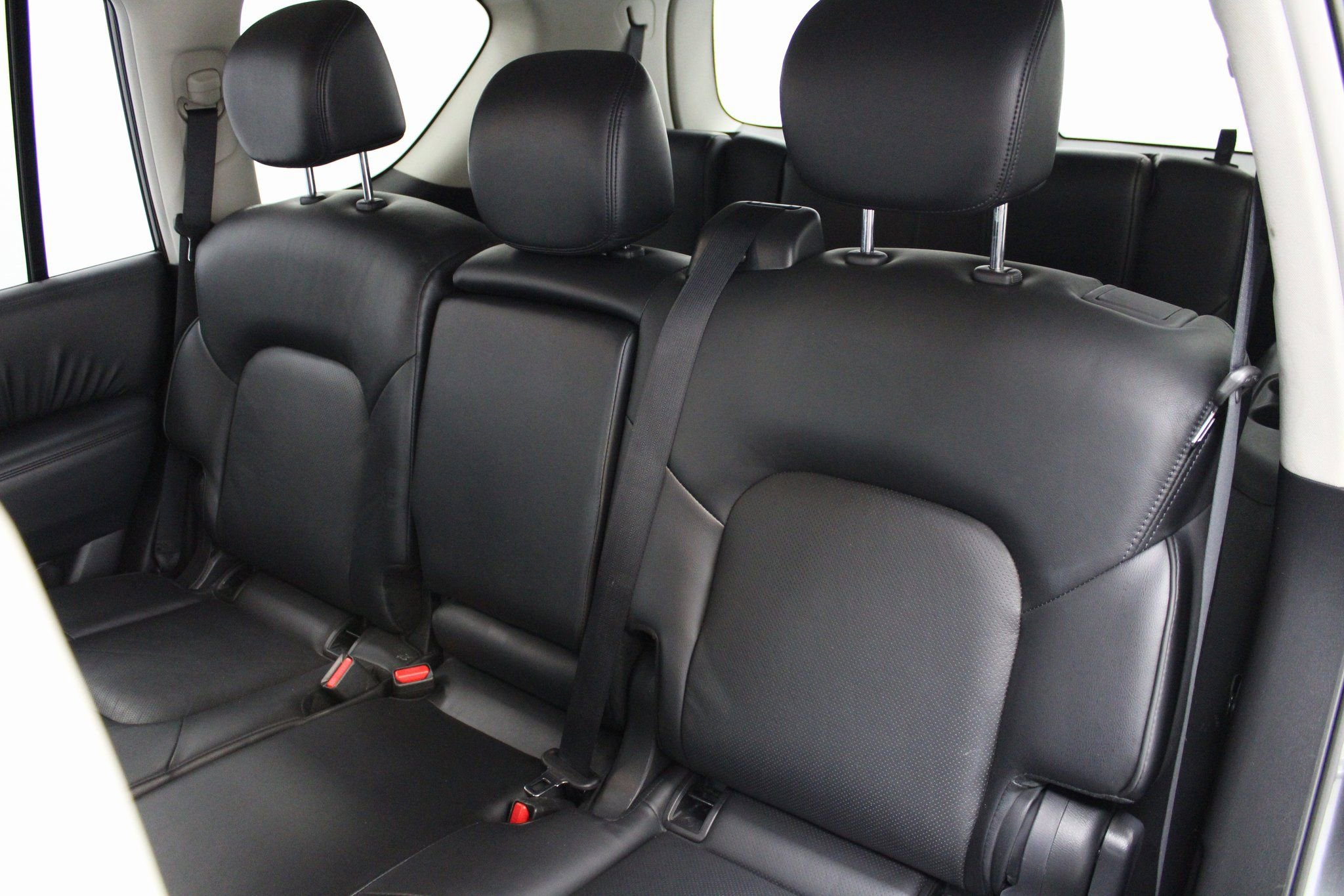 Used 2024 Nissan Armada SL image 23