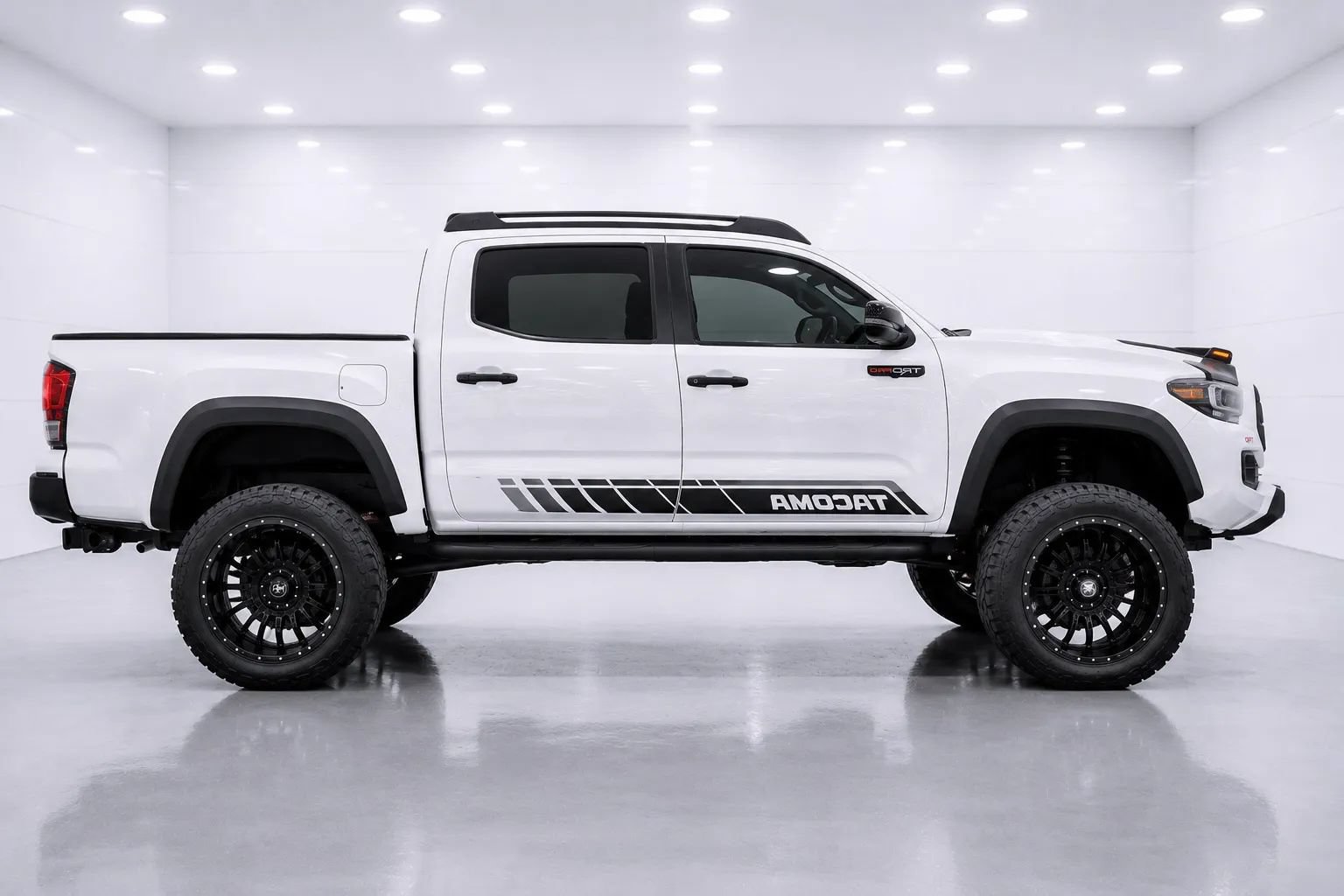 Used 2021 Toyota Tacoma TRD Pro AWD/4WD image 6