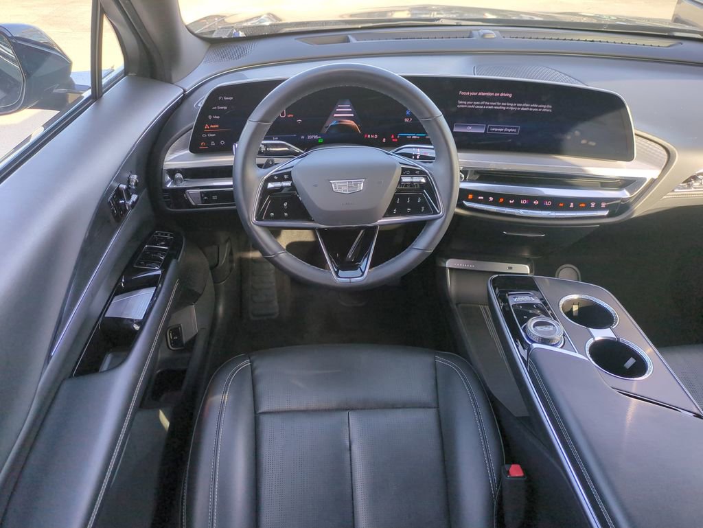 Used 2024 Cadillac Lyriq Luxury image 17