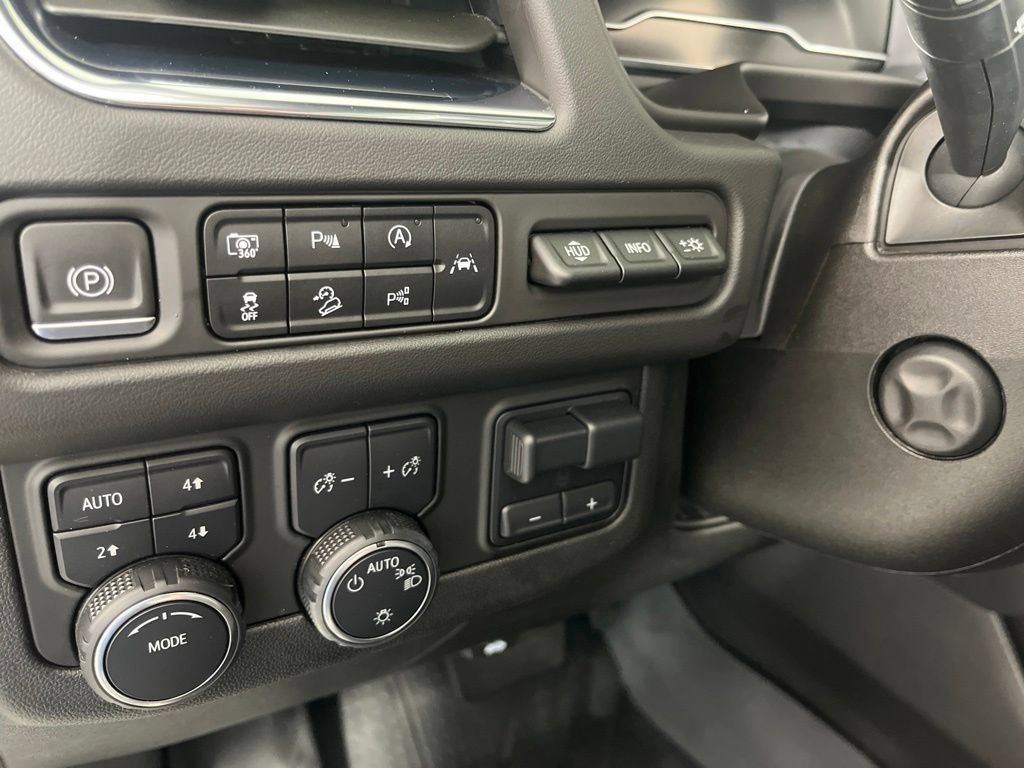 Certified 2023 Chevrolet Tahoe High Country w/ Advanced Technology Package AWD/4WD image 33