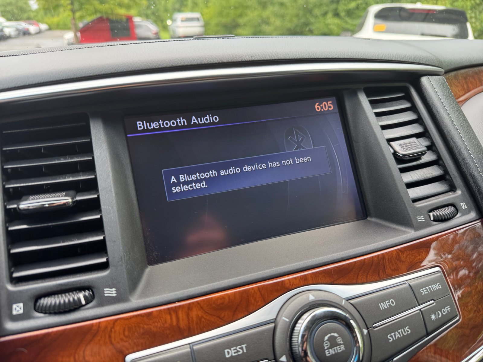 Used 2016 INFINITI QX80 4WD w/ Deluxe Technology Package image 24