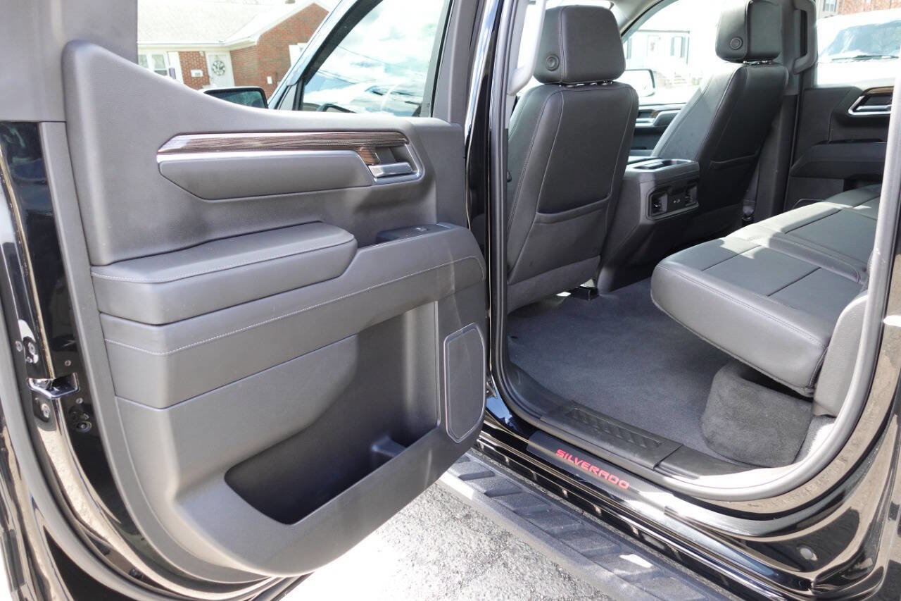 Used 2022 Chevrolet Silverado 1500 LT Trail Boss w/ LT Trail Boss Premium Package AWD/4WD image 26