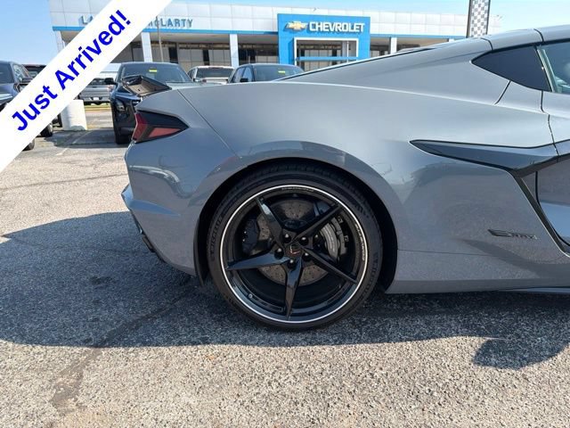 Used 2025 Chevrolet Corvette E-Ray w/ Stealth Interior Trim Package AWD/4WD image 10
