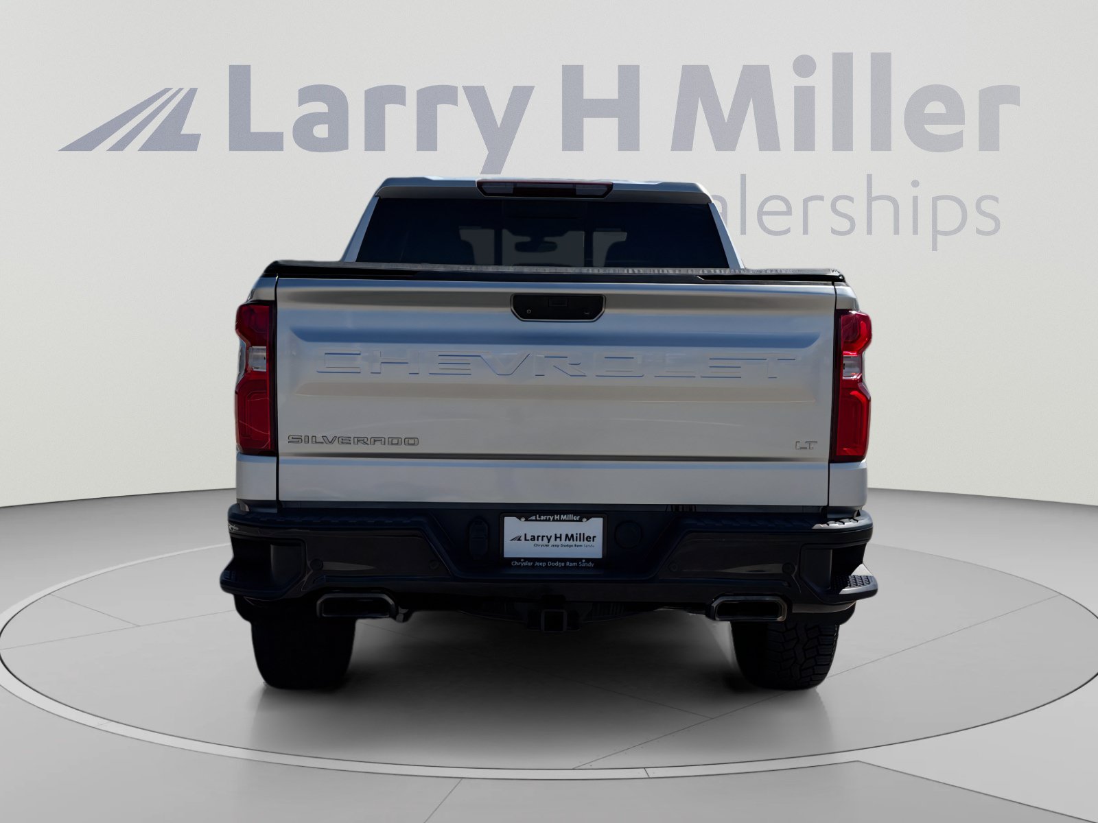 Used 2019 Chevrolet Silverado 1500 LT Trail Boss AWD/4WD image 4