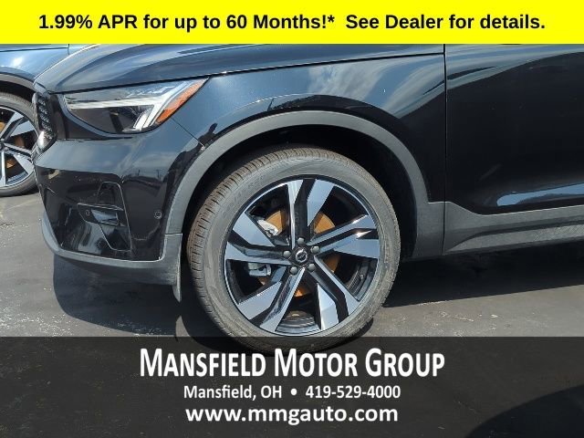 New 2026 Volvo XC40 B5 Plus w/ Protection Package Premier AWD/4WD image 2