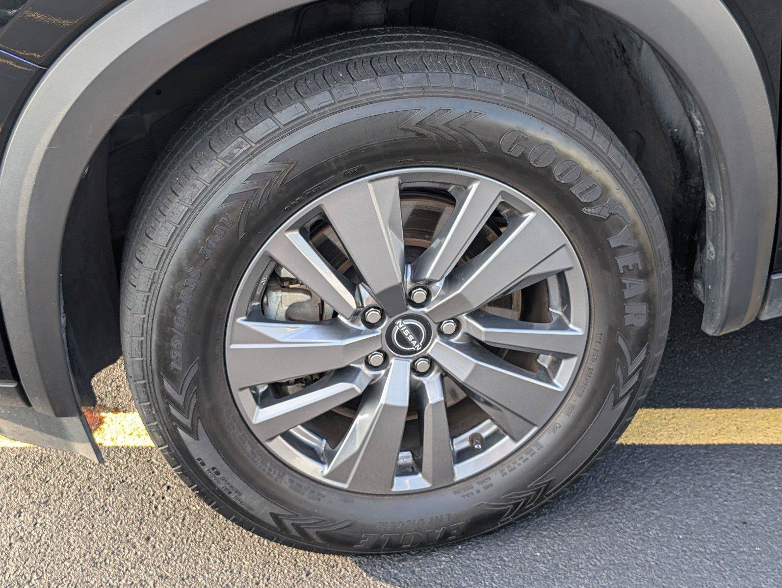 Used 2025 Nissan Pathfinder SV FWD image 11
