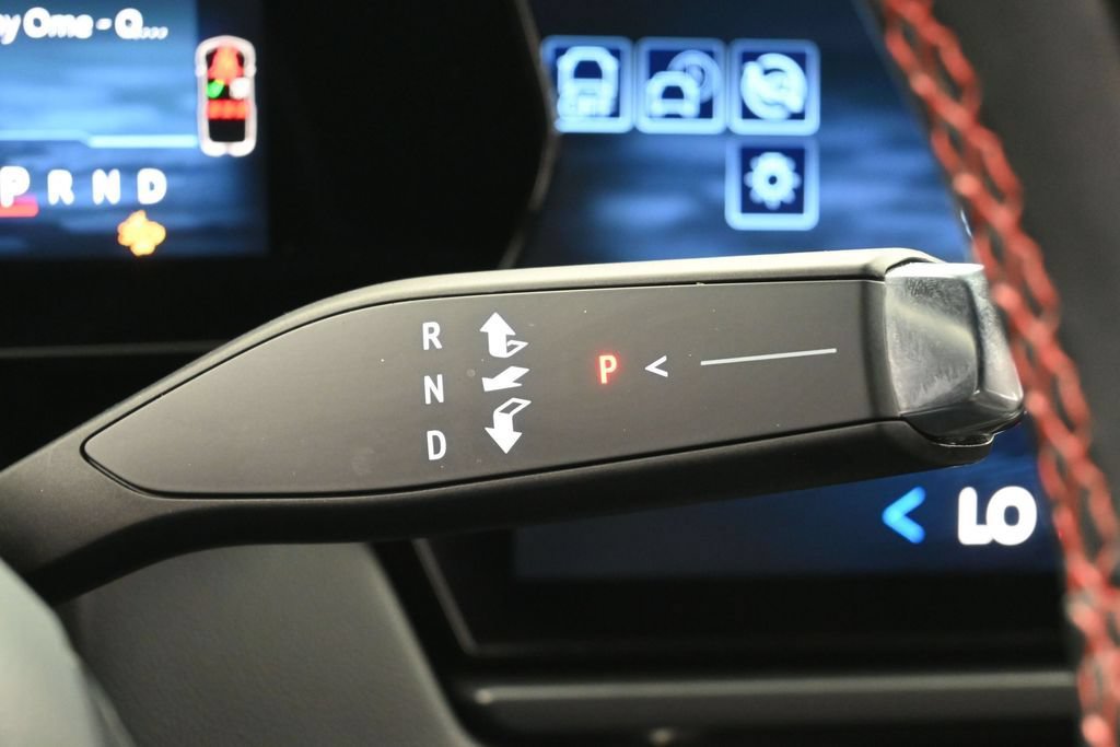 Used 2024 Chevrolet Equinox EV RS FWD image 32