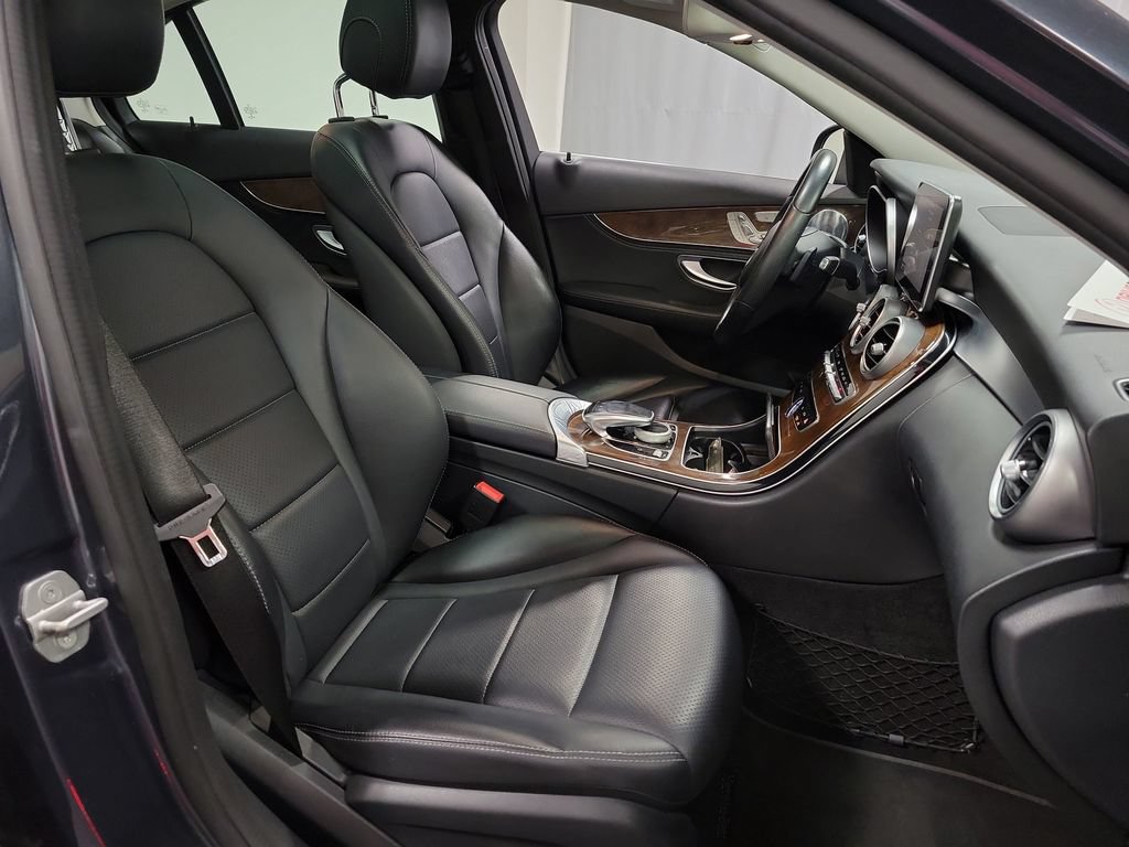 Used 2016 Mercedes-Benz C 300 4MATIC Sedan image 26