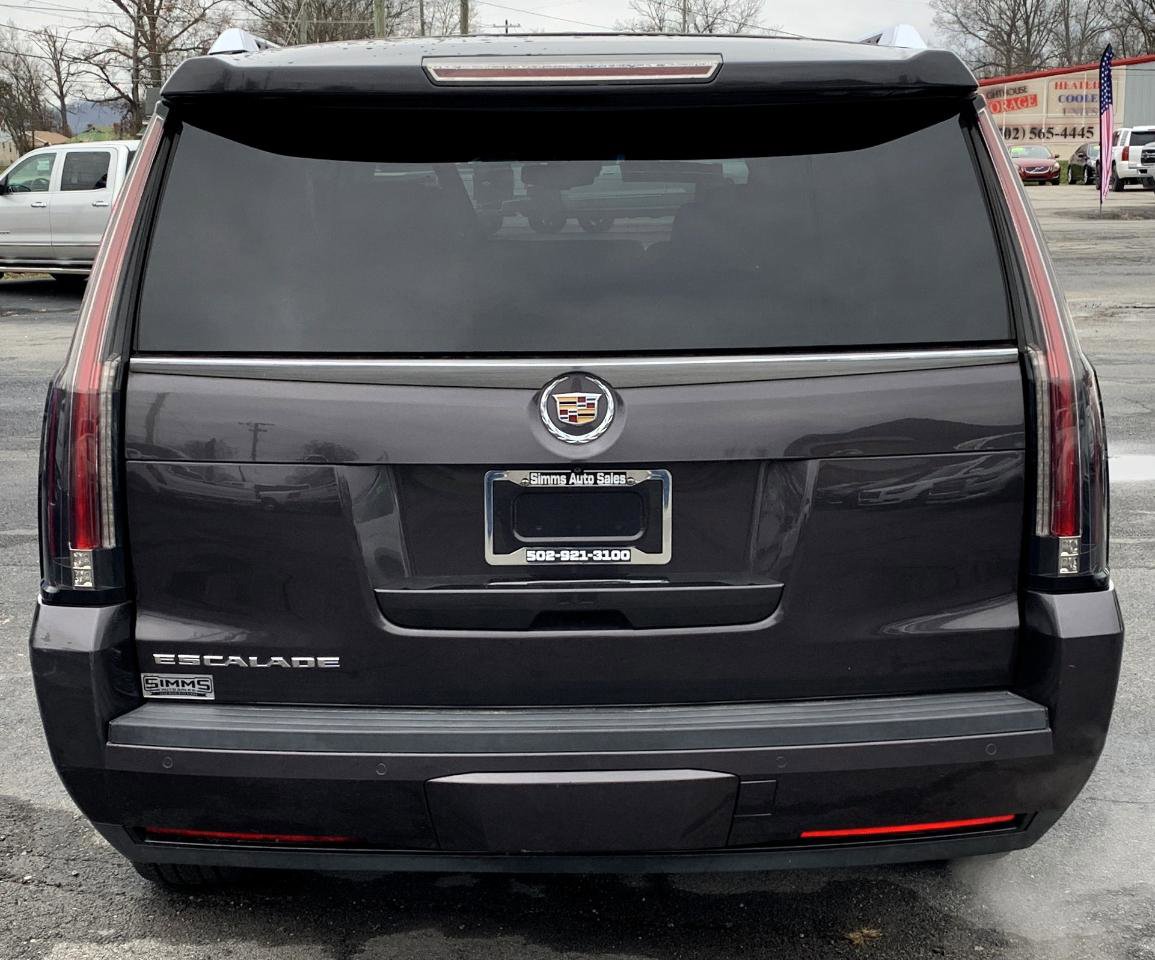 Used 2015 Cadillac Escalade ESV Premium image 4