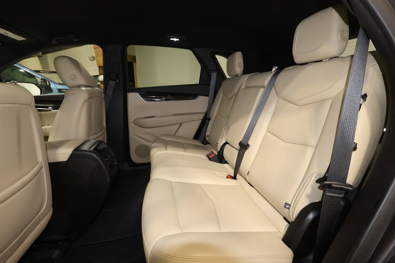 Used 2019 Cadillac XT5 FWD image 23
