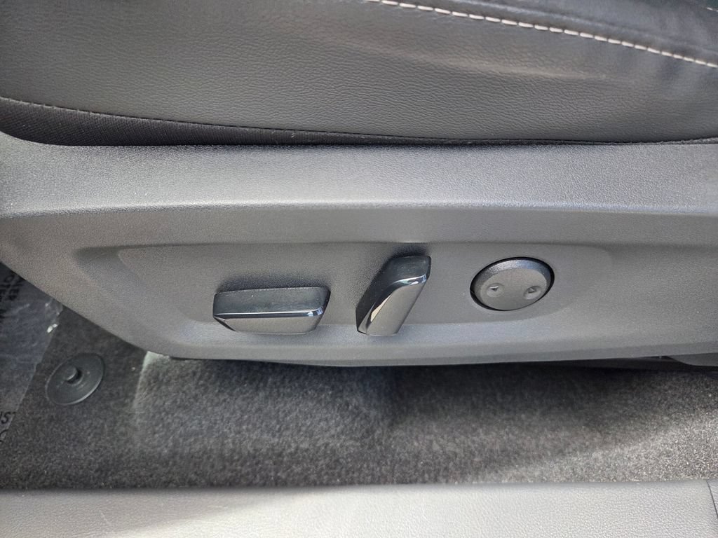 Used 2025 Nissan Murano SL AWD/4WD image 5