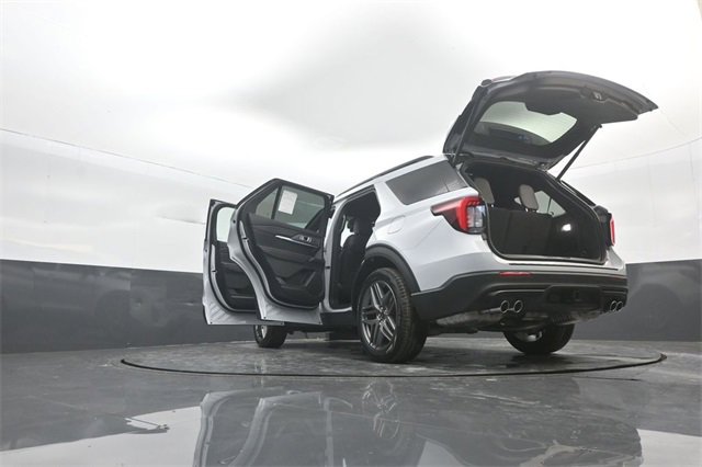 New 2026 Ford Explorer ST image 41
