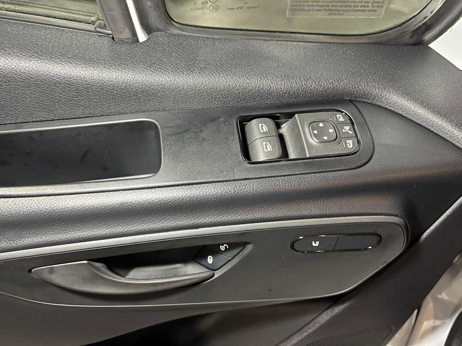 Used 2025 Mercedes-Benz Sprinter 2500 image 20