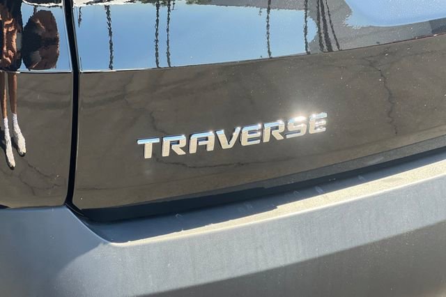 Used 2023 Chevrolet Traverse LT image 37