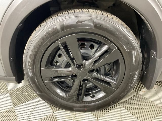 Used 2024 Nissan Kicks S FWD image 32