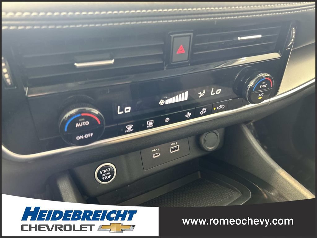 Used 2021 Nissan Rogue SV AWD/4WD image 23