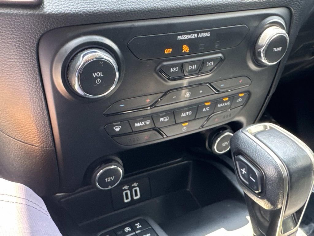 Used 2019 Ford Ranger Lariat w/ FX4 Off-Road Package AWD/4WD image 26