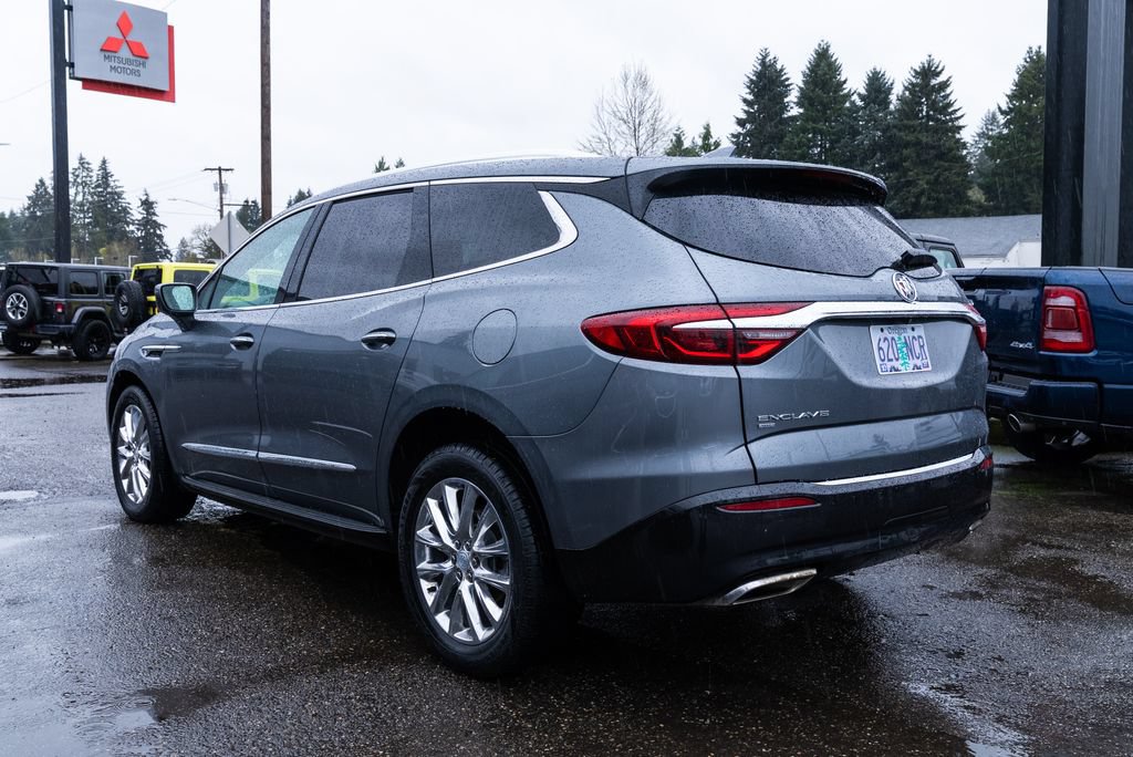 Used 2020 Buick Enclave Premium w/ Sun and Sites Package AWD/4WD image 4