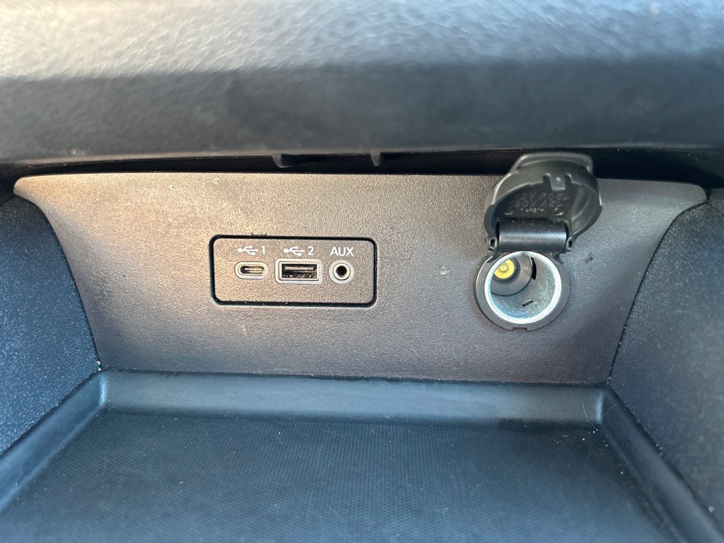 Used 2025 Nissan Altima 2.5 SV FWD image 31