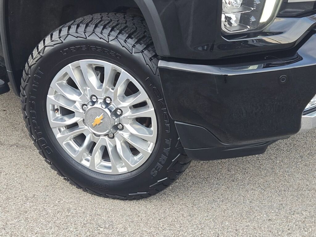 Used 2021 Chevrolet Silverado 2500 High Country AWD/4WD image 3