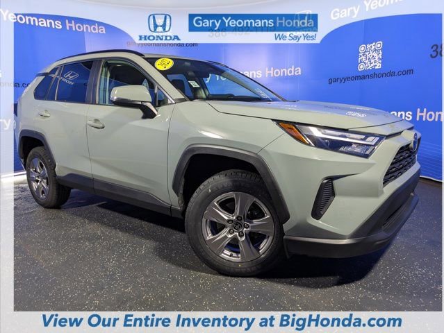 Used 2022 Toyota RAV4 XLE image 4