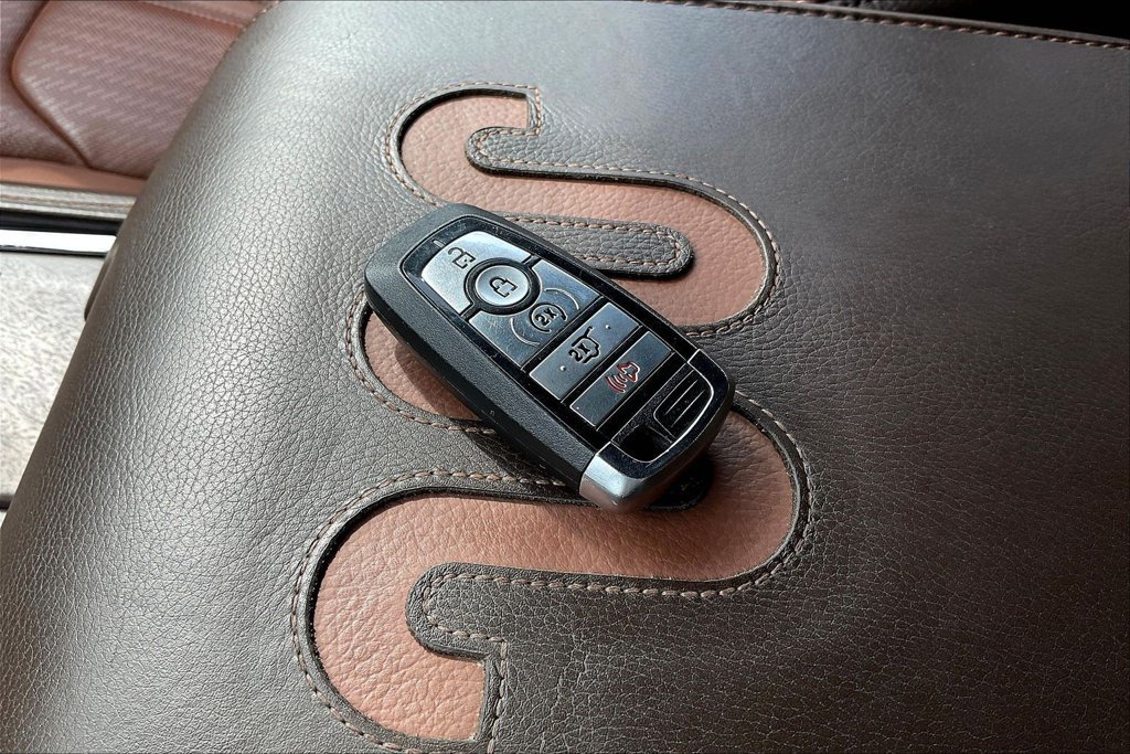 Used 2023 Ford Expedition King Ranch RWD image 32