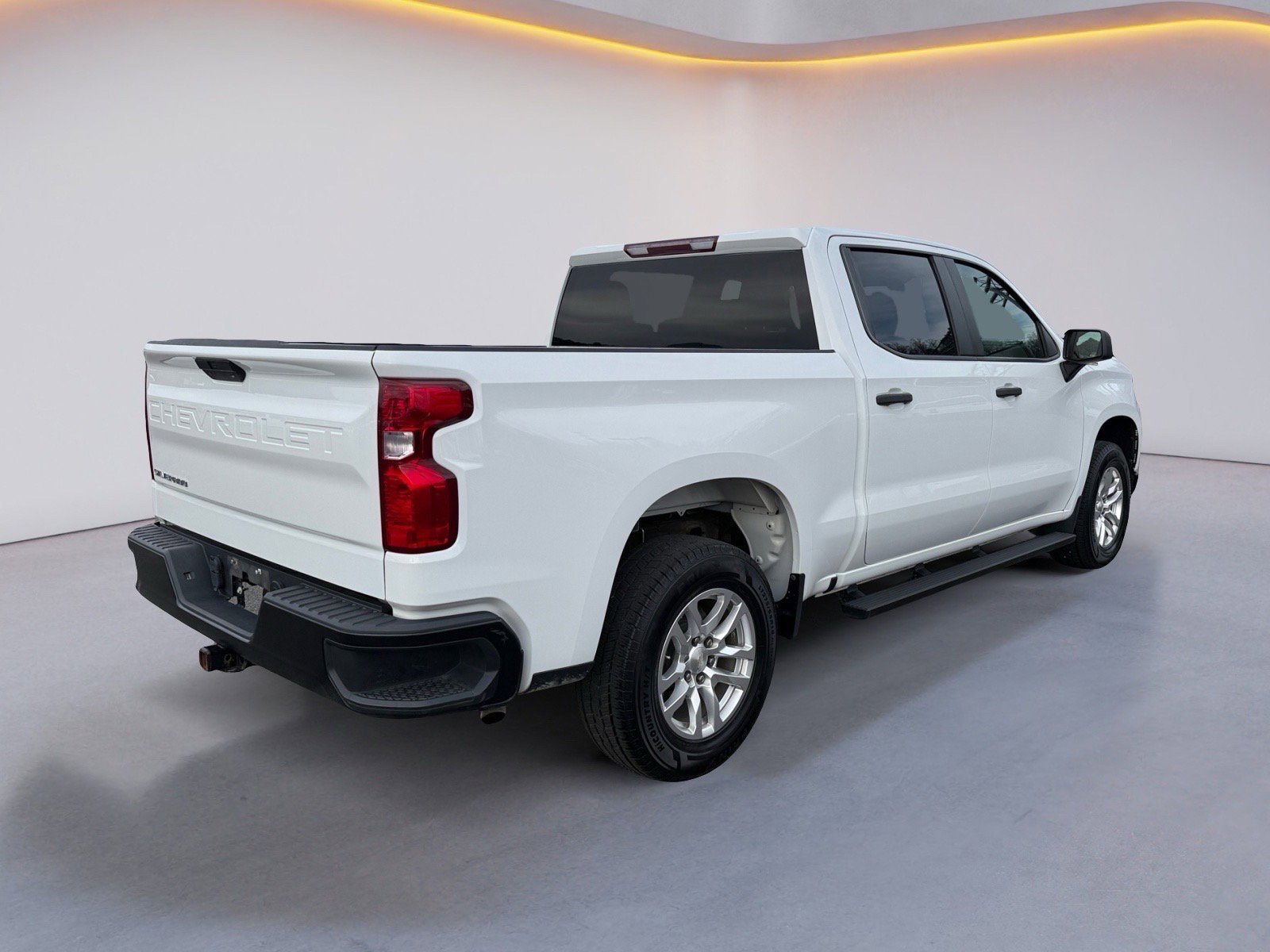 Used 2022 Chevrolet Silverado 1500 W/T w/ WT Value Package image 3