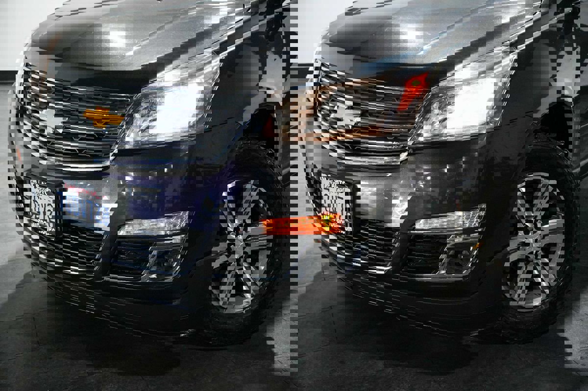 Used 2015 Chevrolet Traverse LT image 10