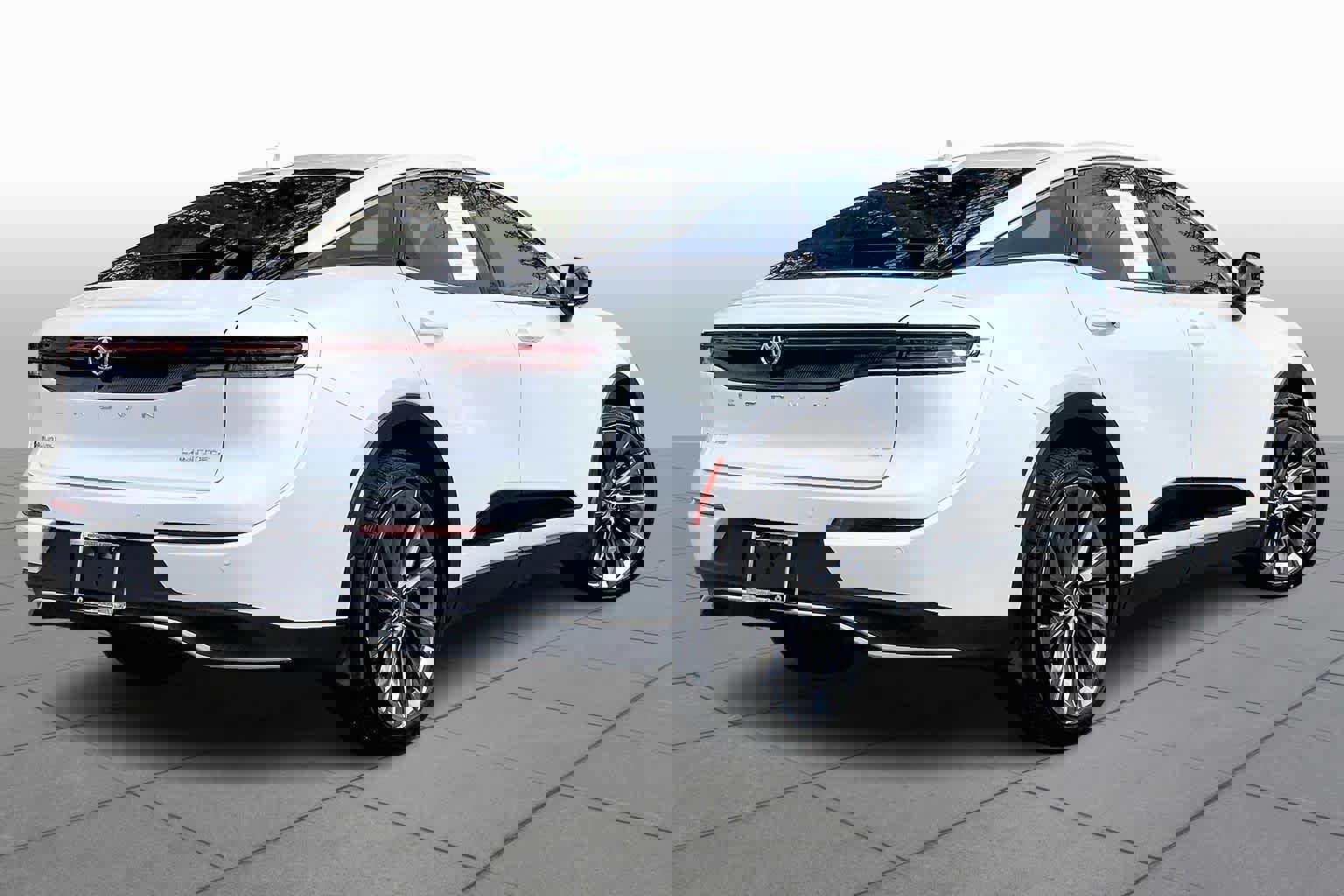 Used 2026 Toyota Crown Limited w/ Advanced Technology Package image 13