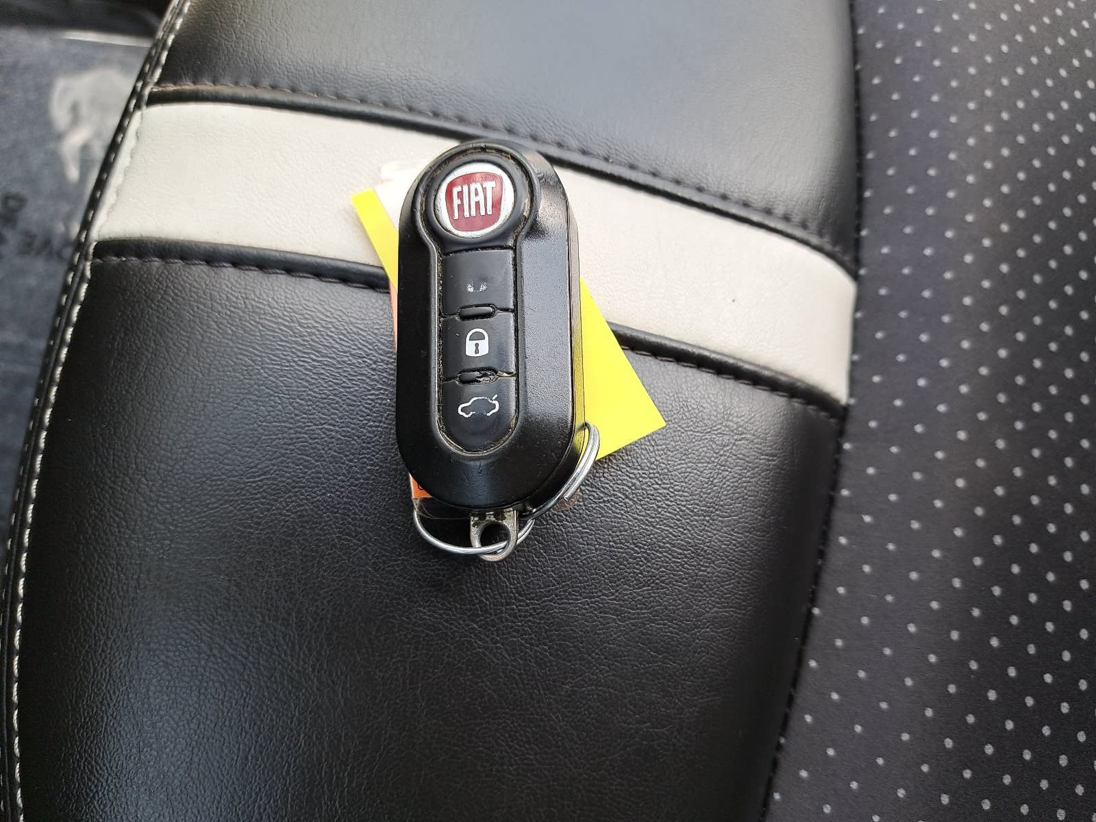 Used 2018 FIAT 500 e w/ Esport Package FWD image 38