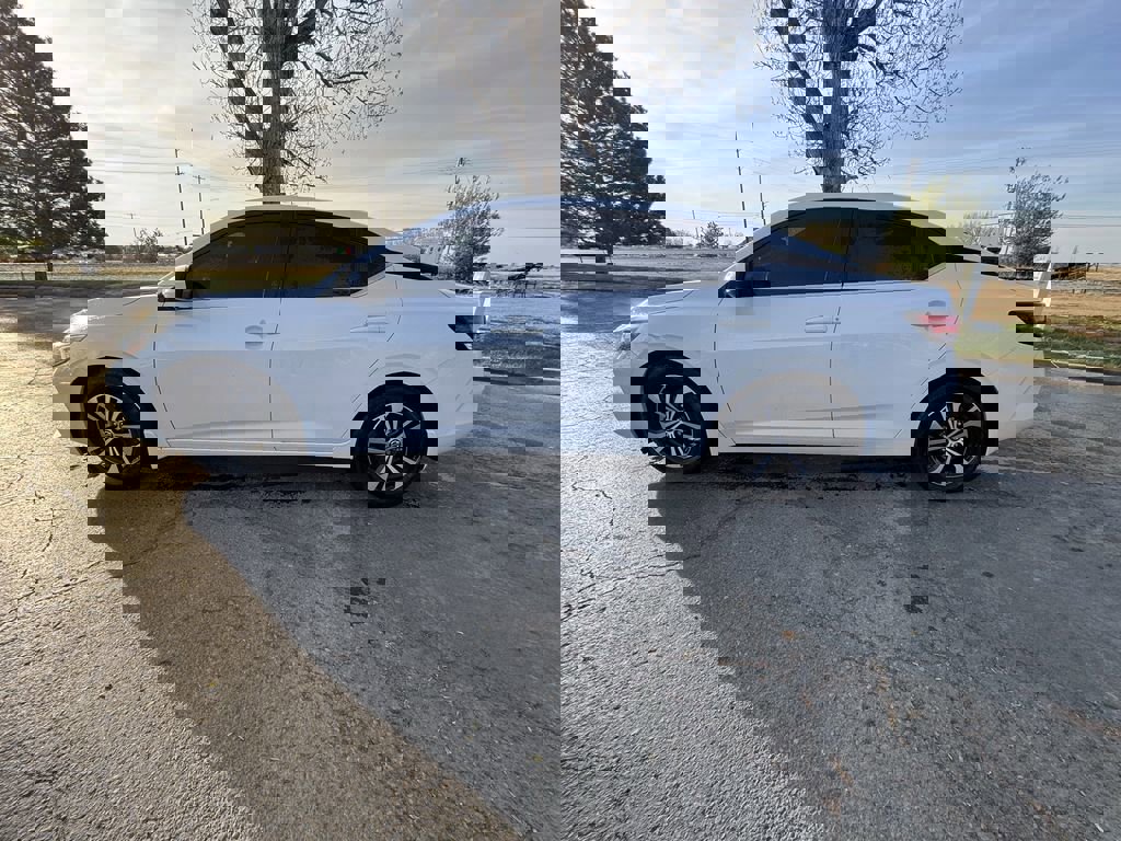 Used 2022 Nissan Sentra SV w/ Trunk Package image 5