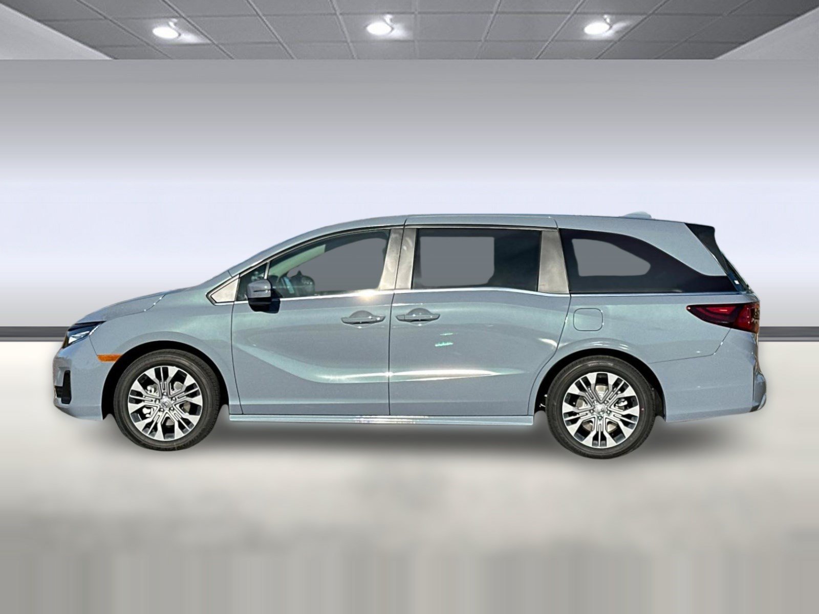 New 2026 Honda Odyssey Touring image 2