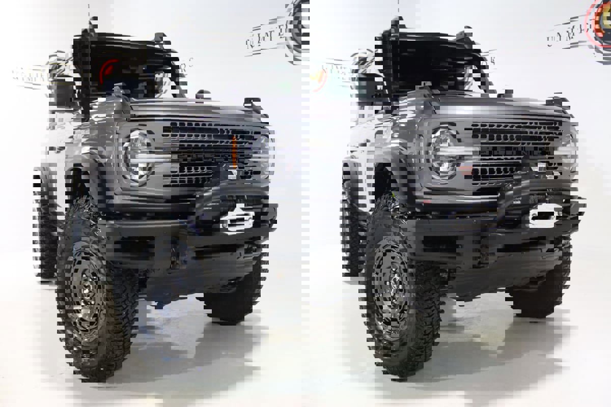 Used 2024 Ford Bronco Everglades image 9