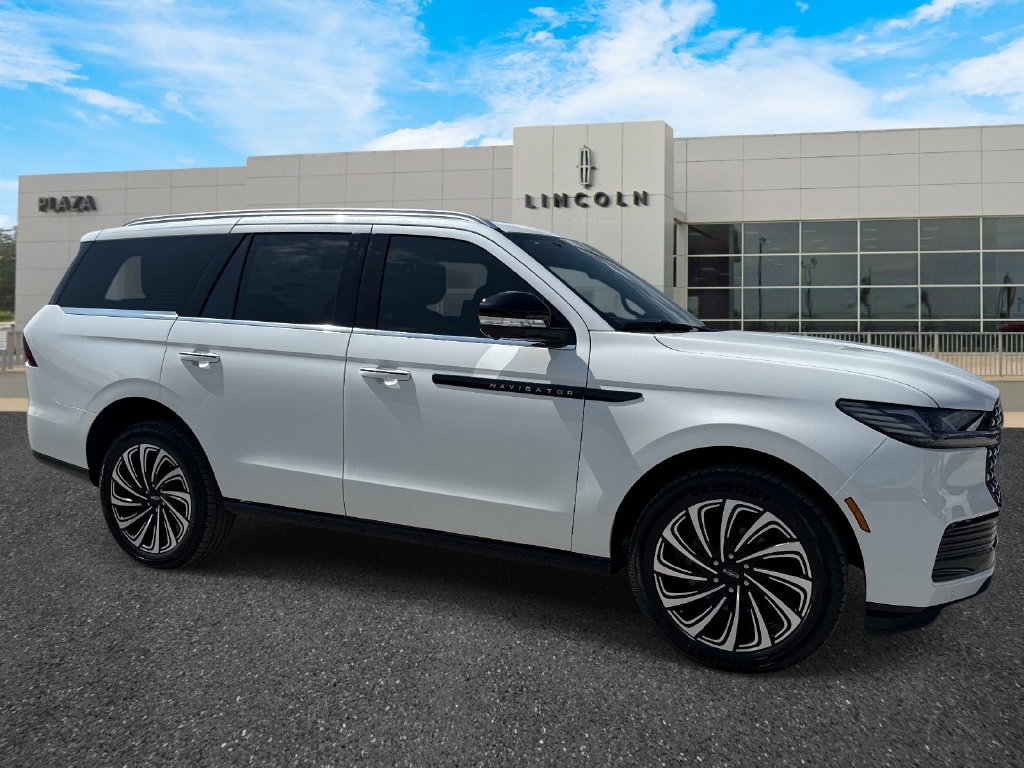 New 2026 Lincoln Navigator Black Label AWD/4WD image 1