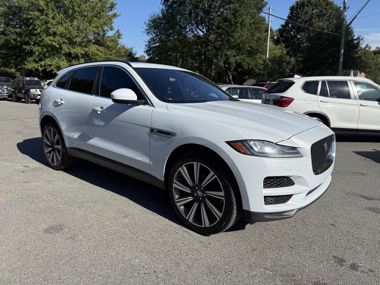Used 2017 Jaguar F-PACE Prestige image 4