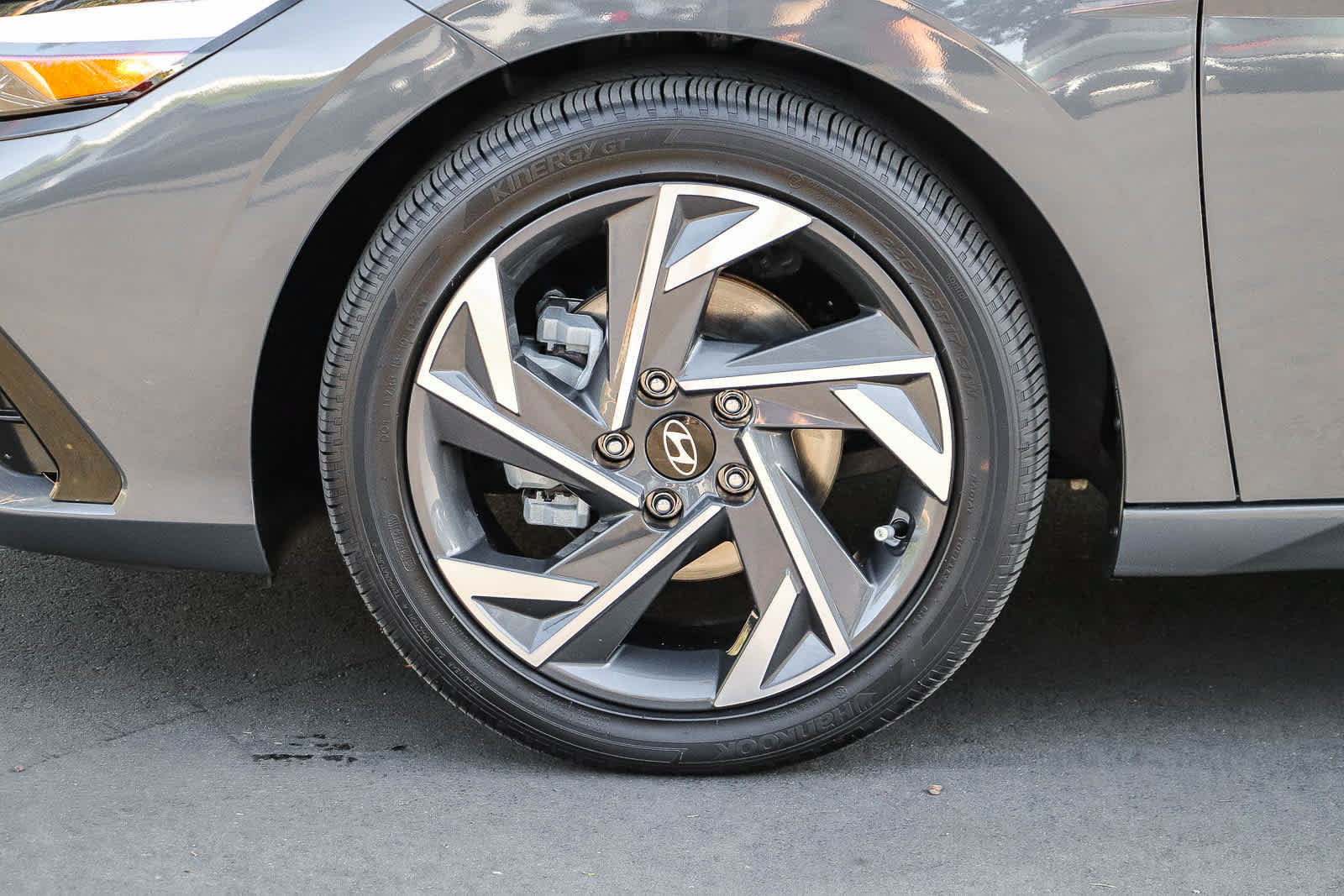 Certified 2025 Hyundai Elantra SEL FWD image 11
