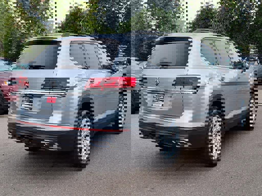 Used 2023 Volkswagen Atlas SE image 4