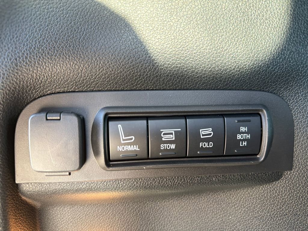 Used 2019 Ford Explorer Limited image 31