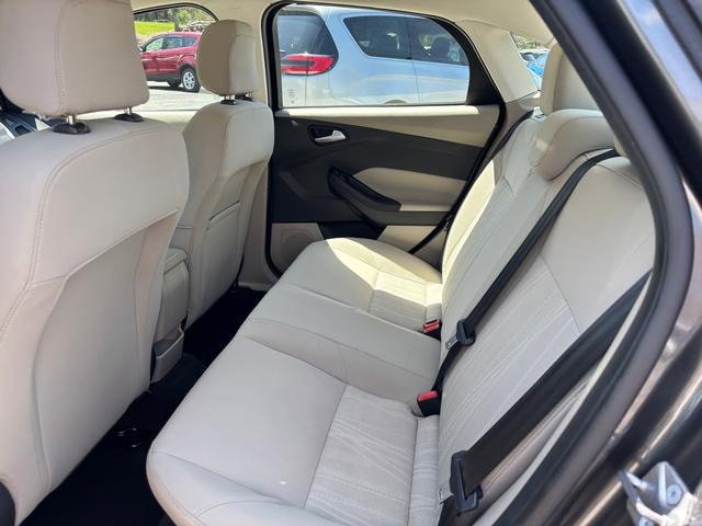 Used 2018 Ford Focus SE FWD image 11