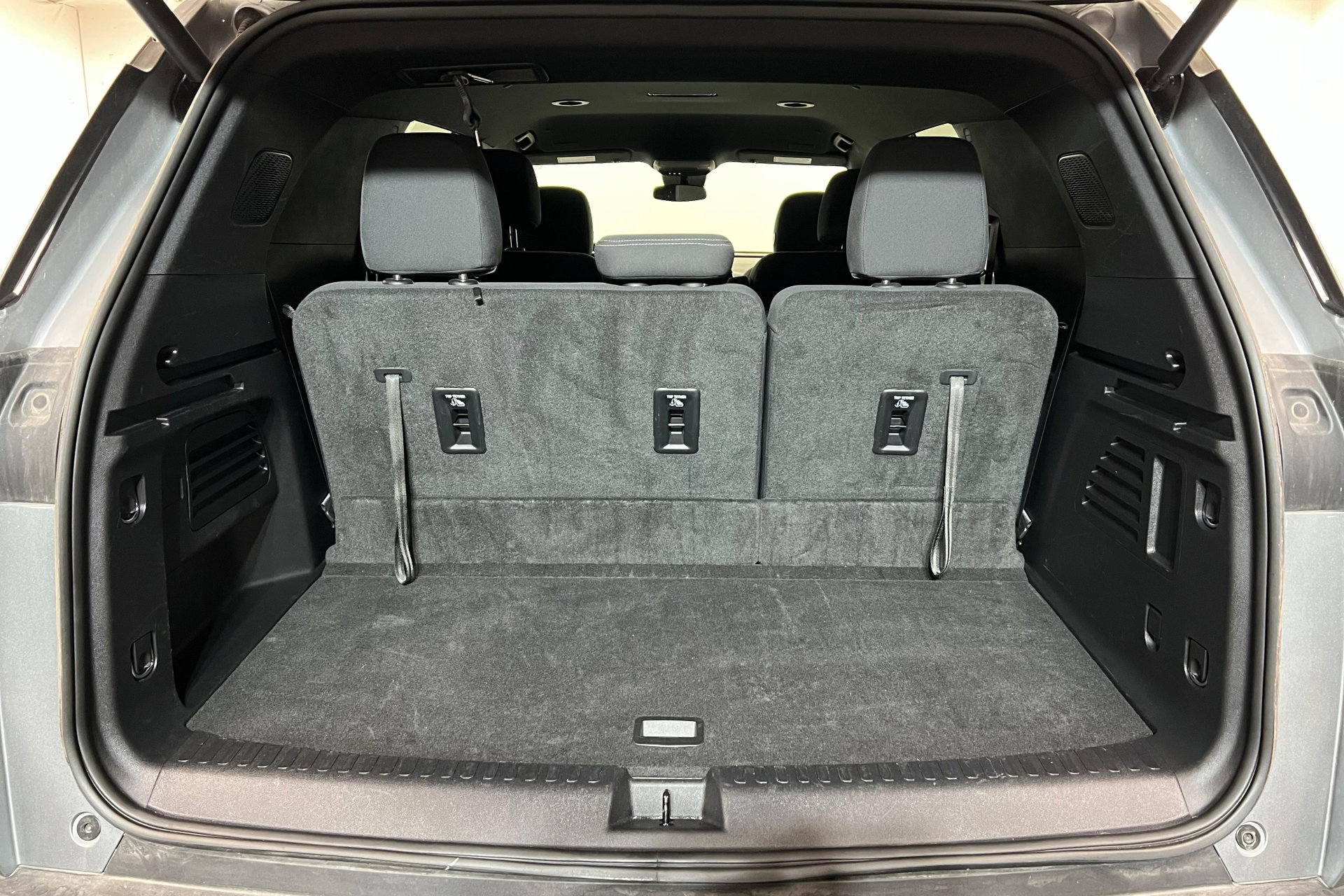 Certified 2025 Chevrolet Traverse LT image 24