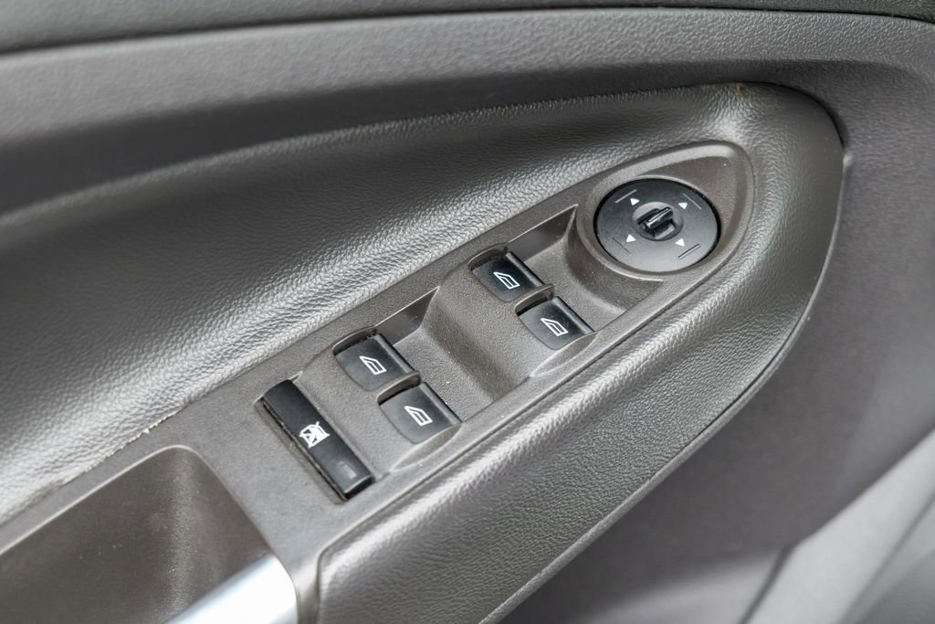 Used 2014 Ford Escape SE image 17