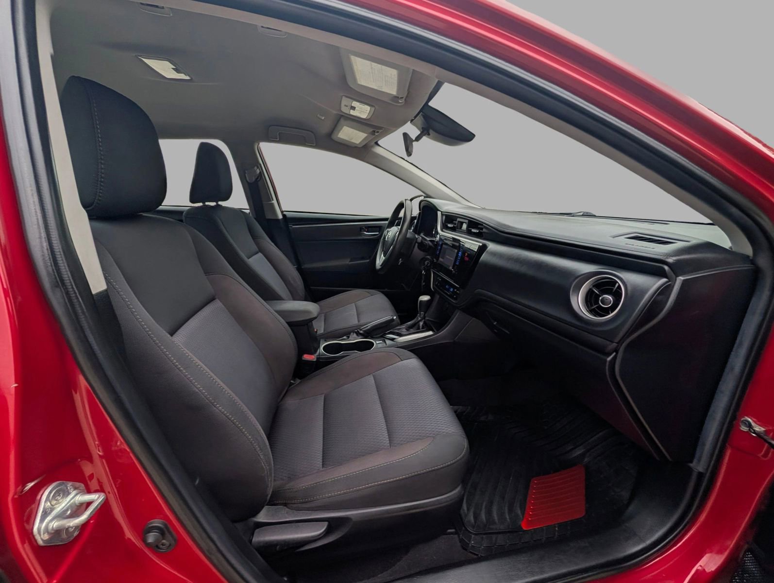 Used 2019 Toyota Corolla LE FWD image 21