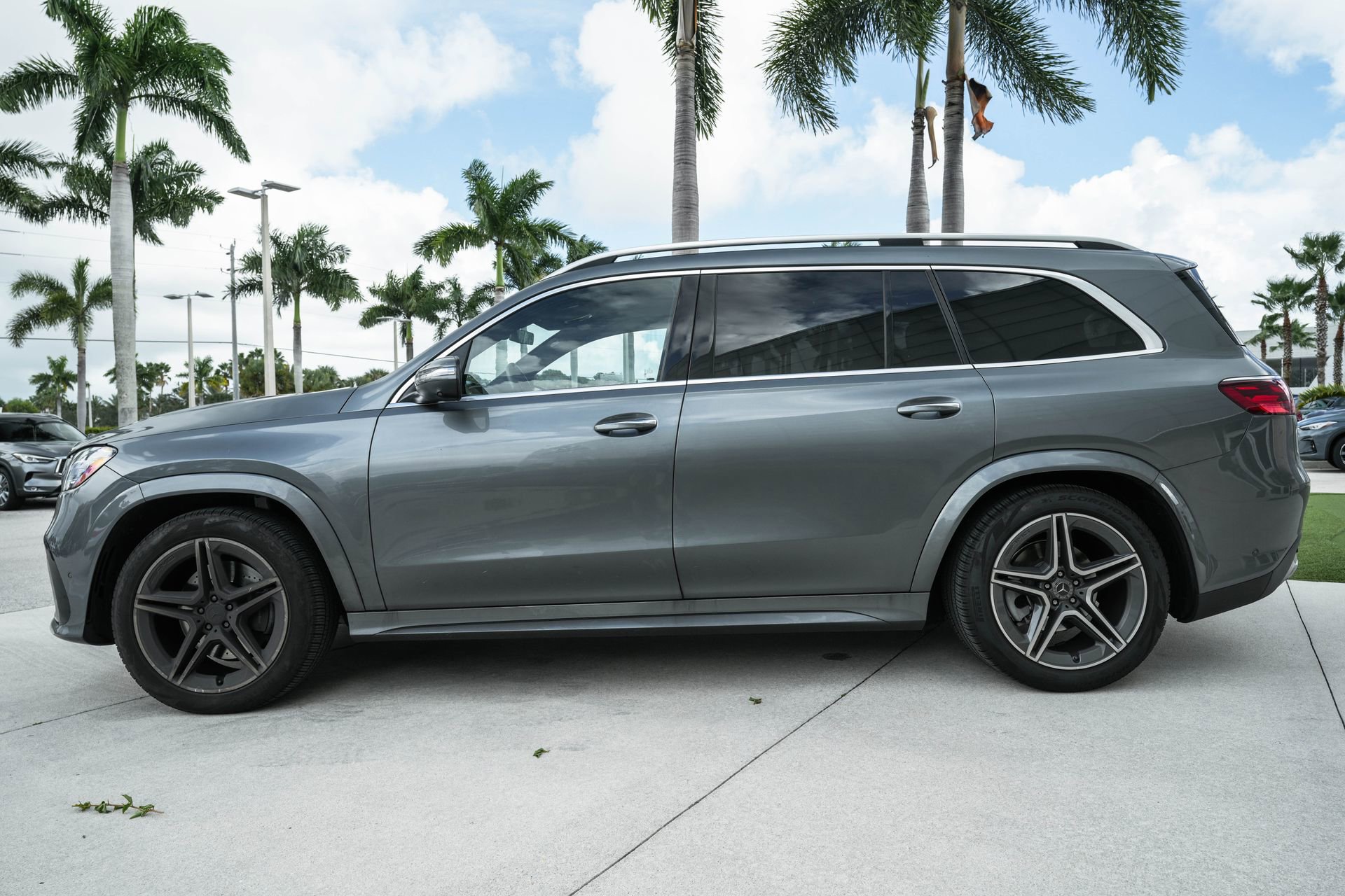 Used 2024 Mercedes-Benz GLS 450 4MATIC image 6