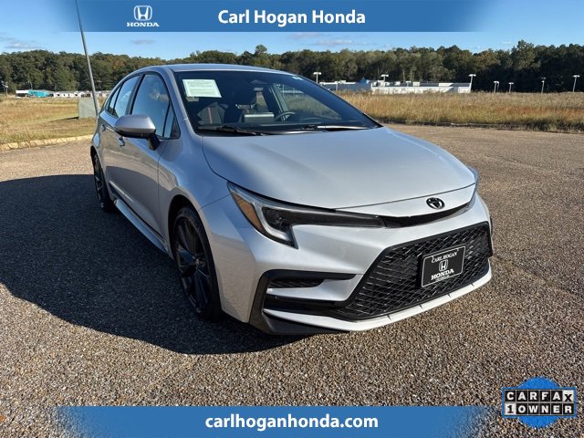 Used 2024 Toyota Corolla SE image 2