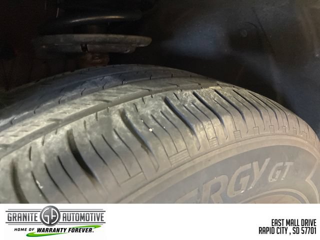 Used 2023 Ford Explorer XLT AWD/4WD image 32