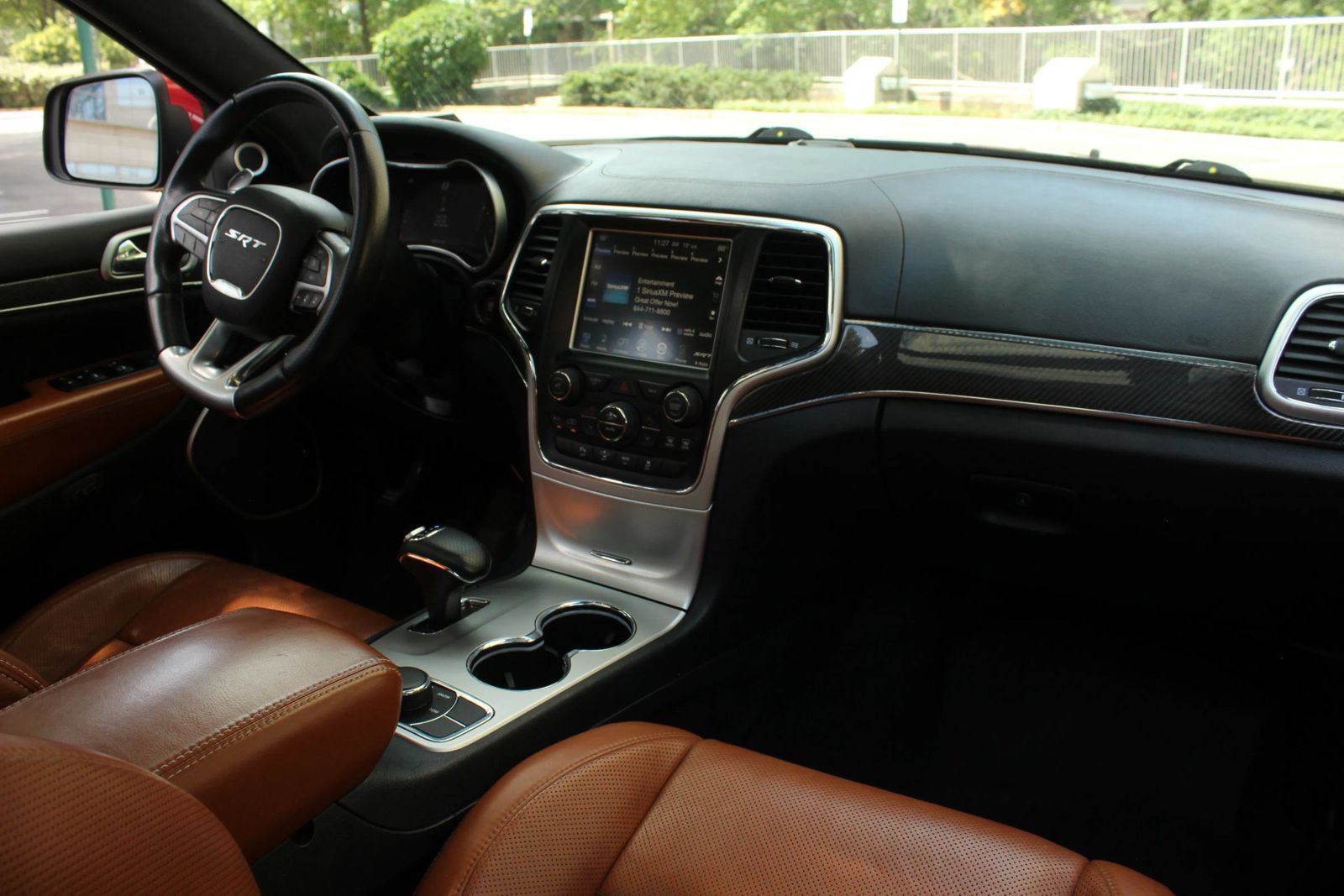 Used 2015 Jeep Grand Cherokee SRT w/ Luxury Group II AWD/4WD image 27