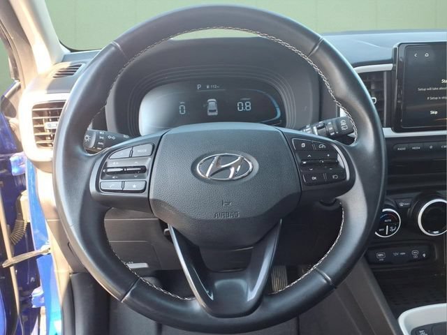 Used 2023 Hyundai Venue Limited w/ Cargo Package FWD image 17