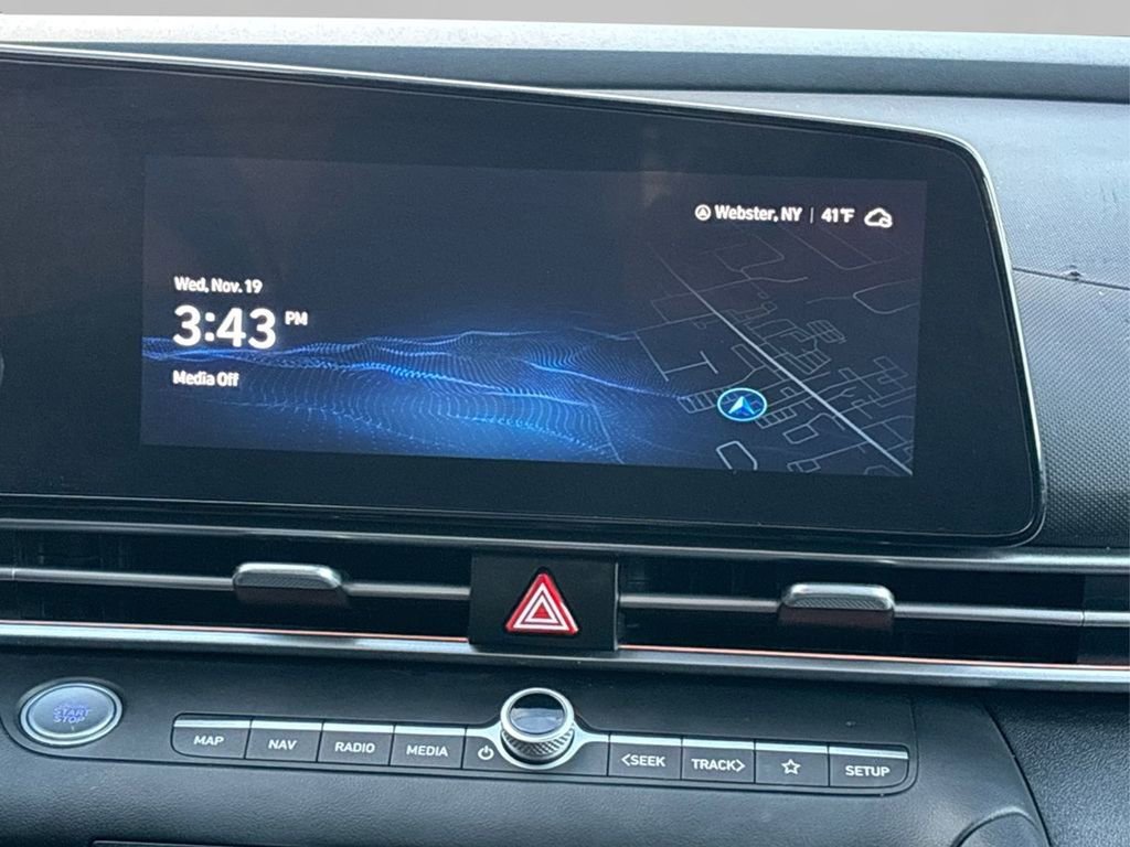 Certified 2023 Hyundai Elantra Limited image 19