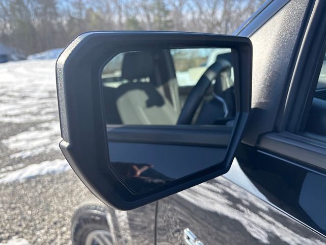 Used 2024 Chevrolet Colorado LT w/ LT Convenience Package image 19