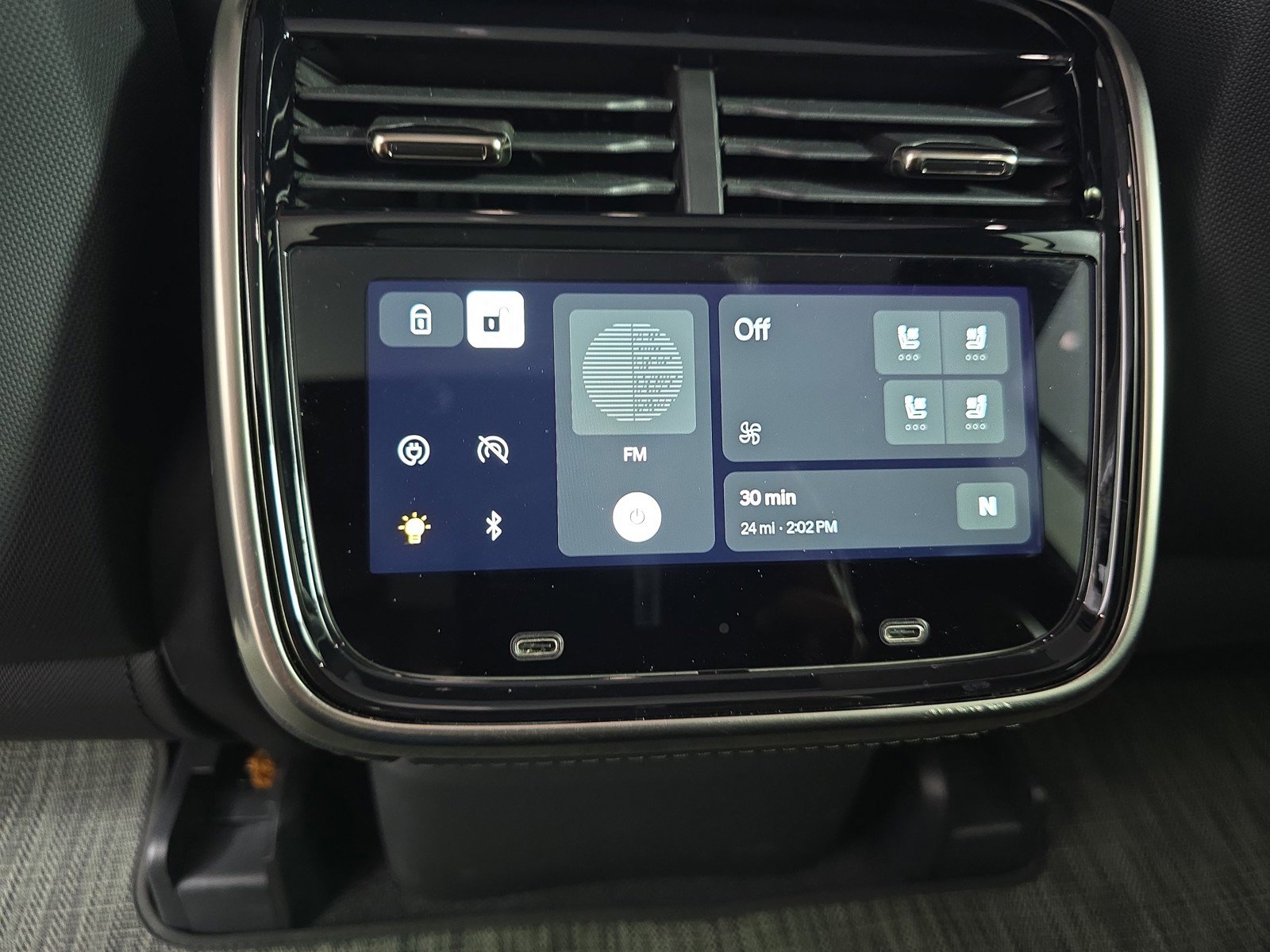 Used 2025 Rivian R1S Adventure AWD/4WD image 30